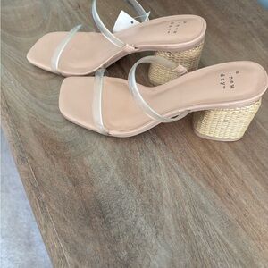 Universal Thread Transparent Strap Woven Block Heel Sandals, 8.5 NWT